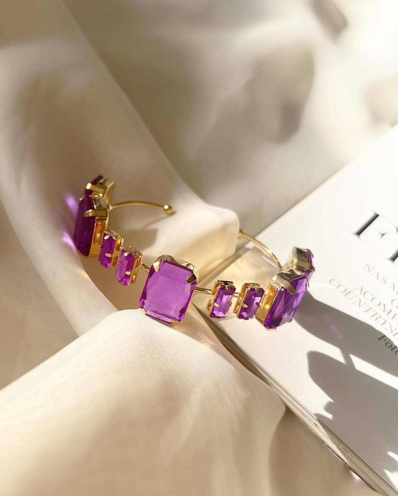 Bracelete Folheado Dourado Pedras de Chaton Retangulares