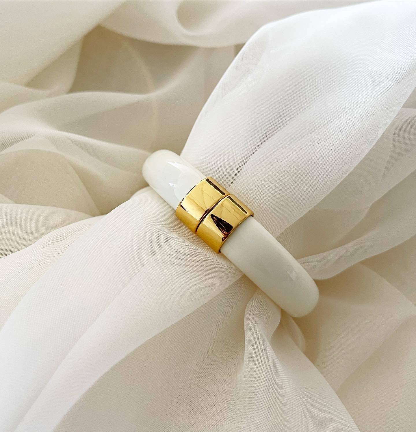 Bracelete Semijoia Dourado Resina