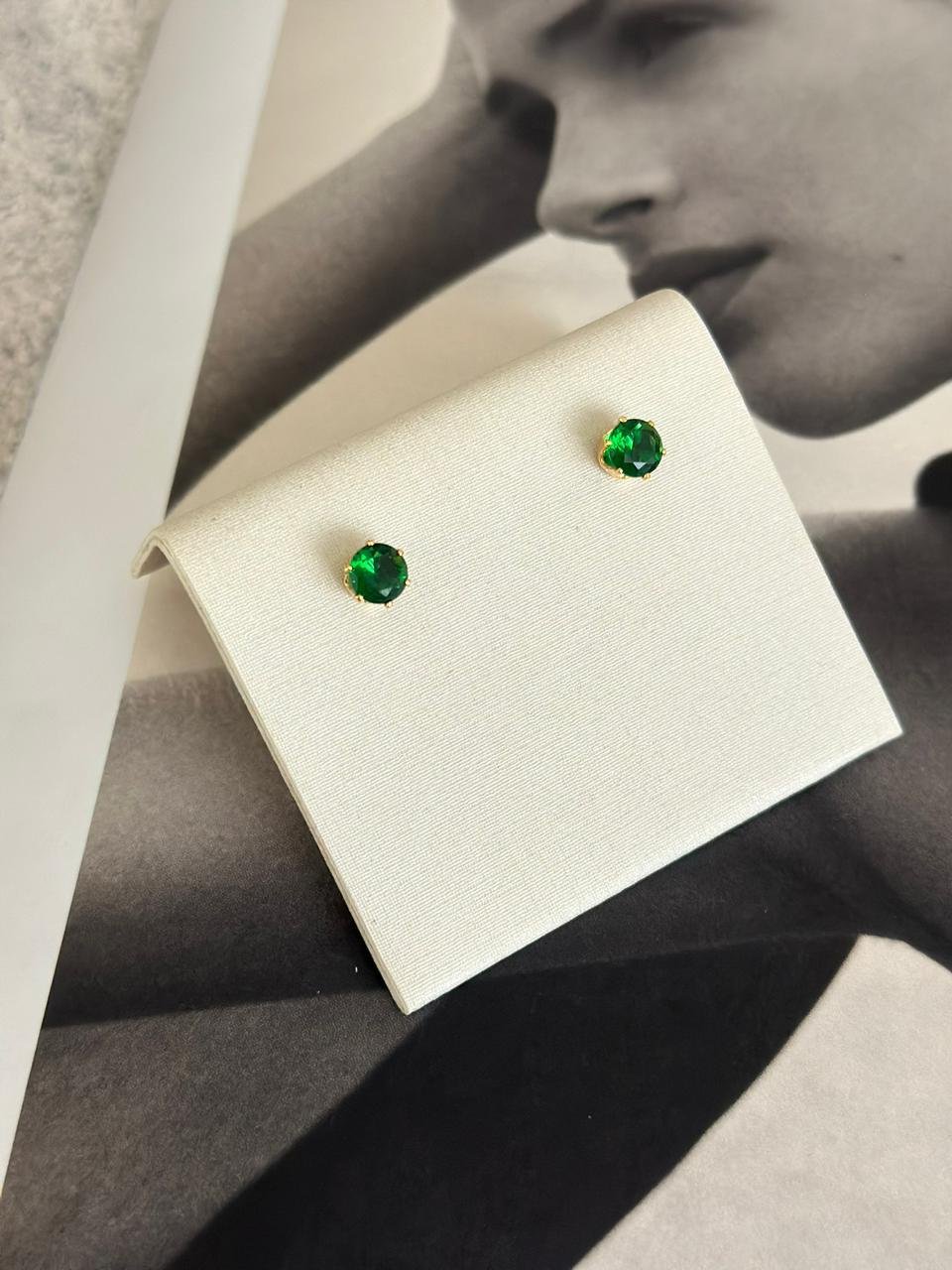 Brinco Folheado a Ouro18K Zircônia Verde